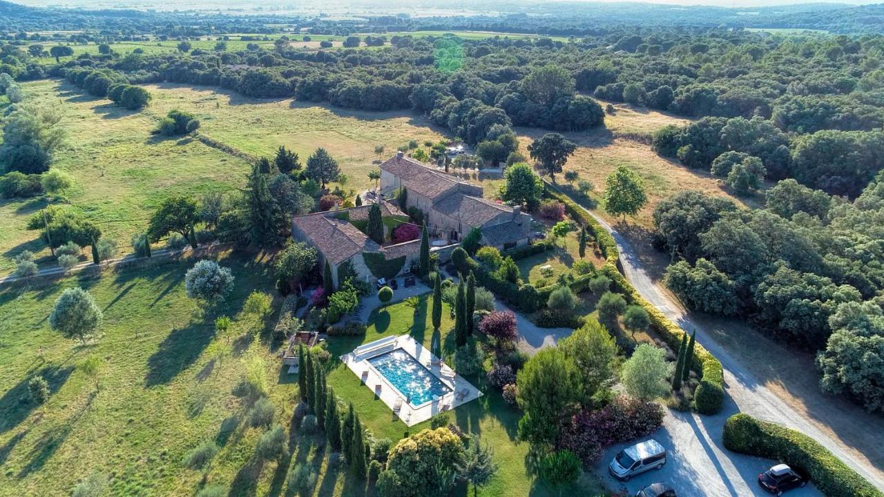 Mas De La Rivoire B&B Villevieille Bagian luar foto