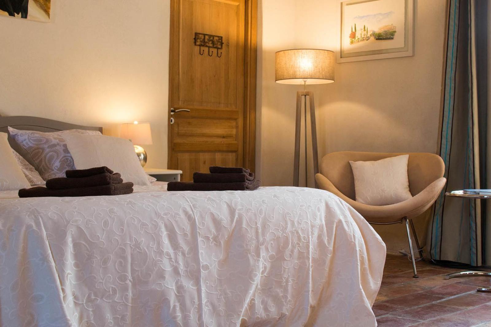 Mas De La Rivoire B&B Villevieille Bagian luar foto
