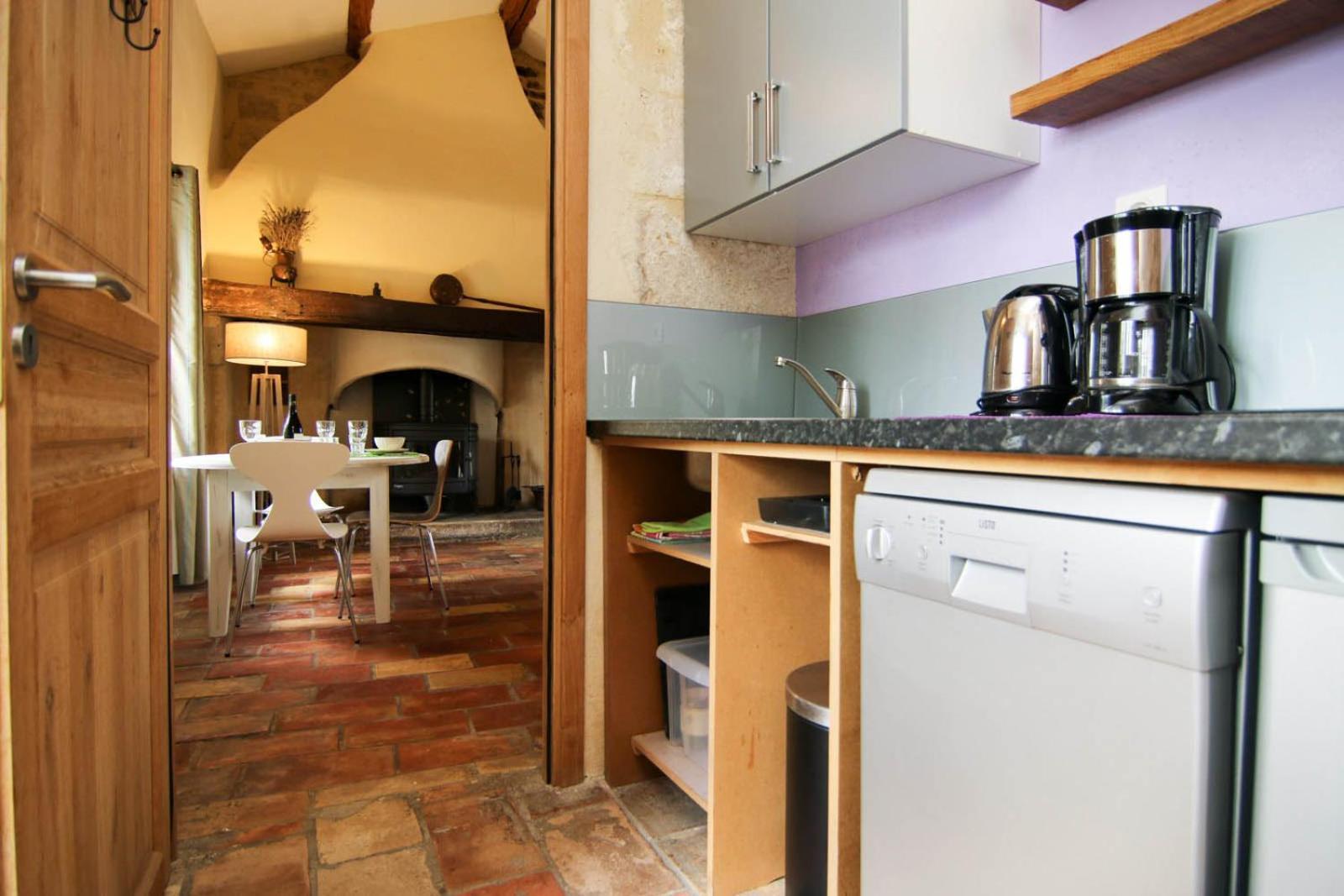 Mas De La Rivoire B&B Villevieille Bagian luar foto