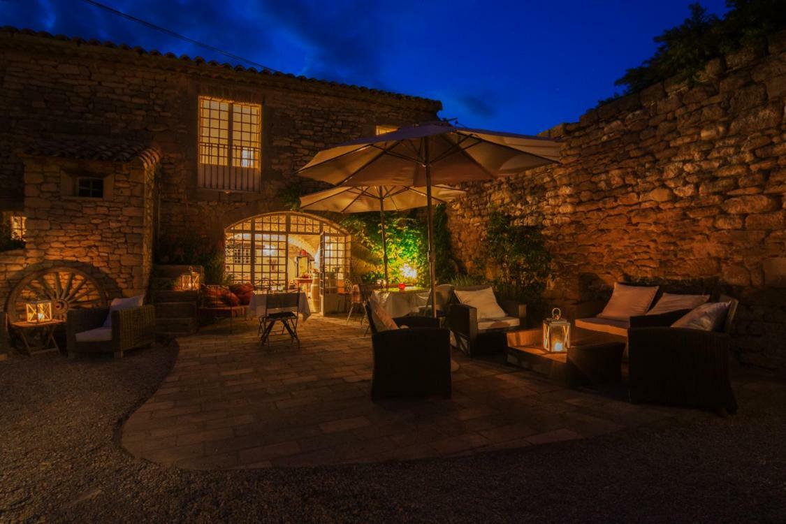 Mas De La Rivoire B&B Villevieille Bagian luar foto