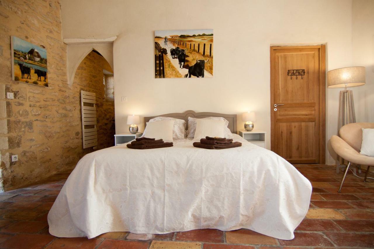 Mas De La Rivoire B&B Villevieille Bagian luar foto