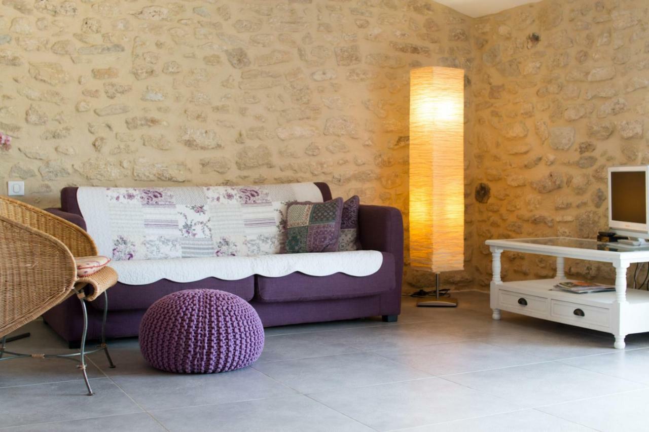 Mas De La Rivoire B&B Villevieille Bagian luar foto